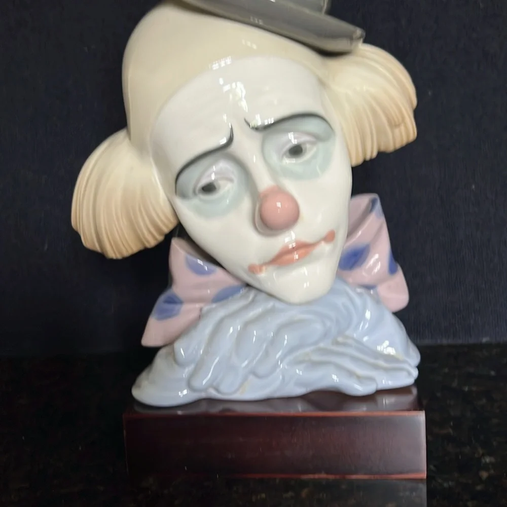 Vintage 1980’s Lladro pensive Clown bust #5130 with wood base and original box - Picture 9 of 17